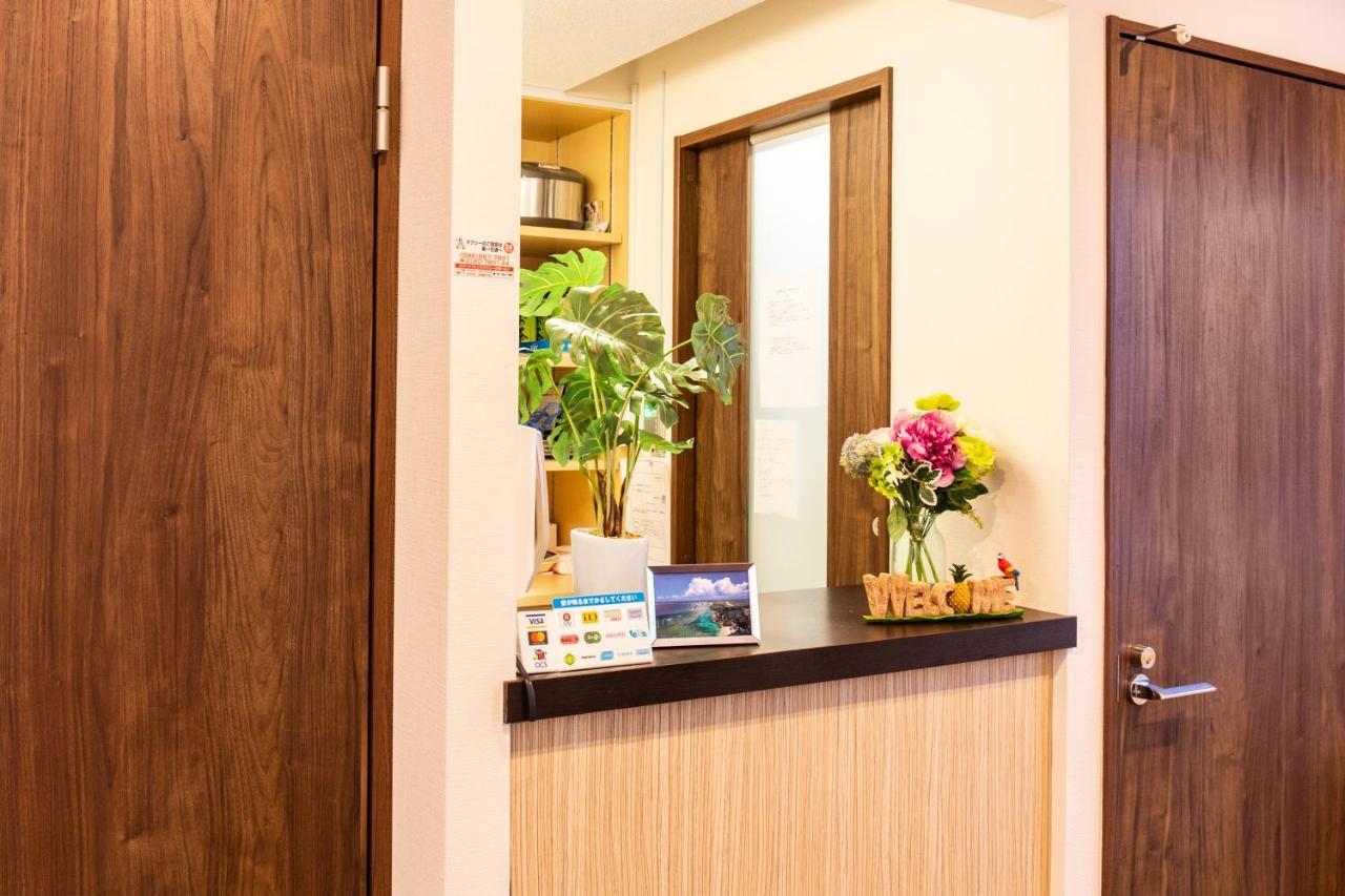 มิสเตอร์คินโจะ อิน มัตสึโอะ Aparthotel นาฮะ ภายนอก รูปภาพ